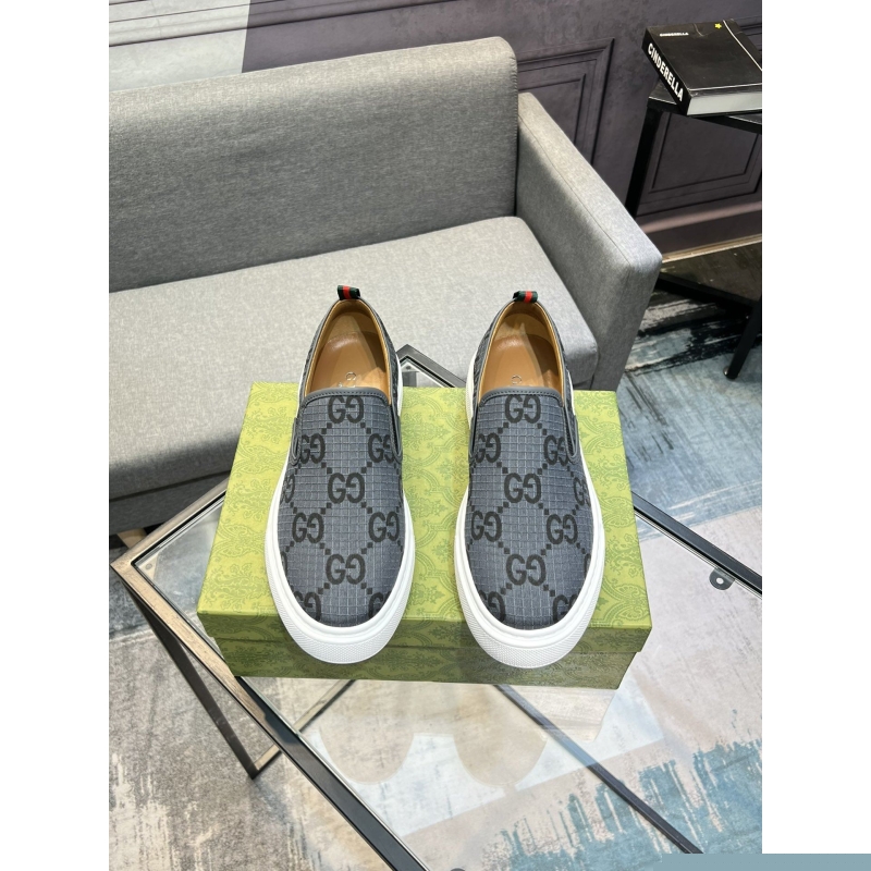 G*u*i casual shoes